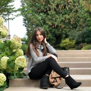 Meet your Posher, Lara